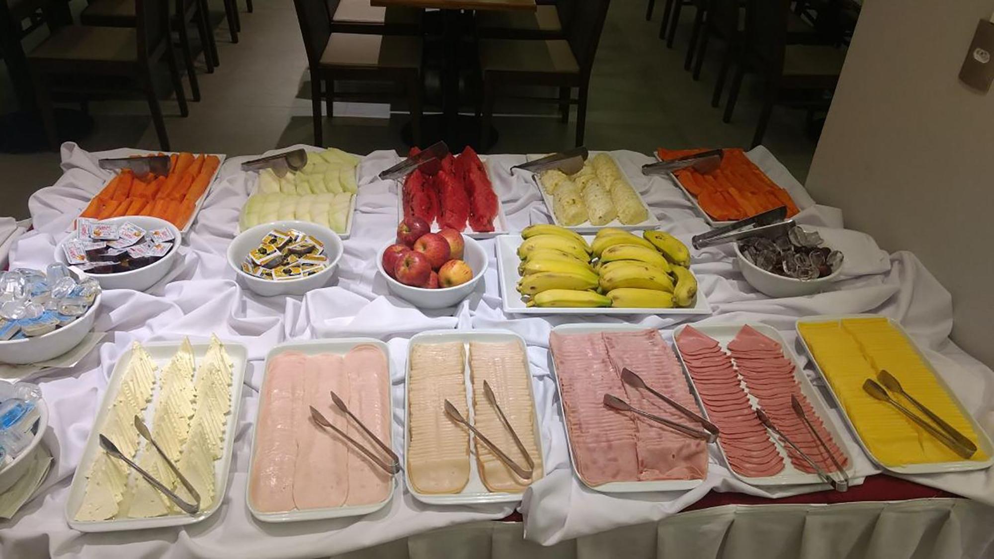 Hotel Atlantico Travel Copacabana Ріо-де-Жанейро Екстер'єр фото Breakfast buffet