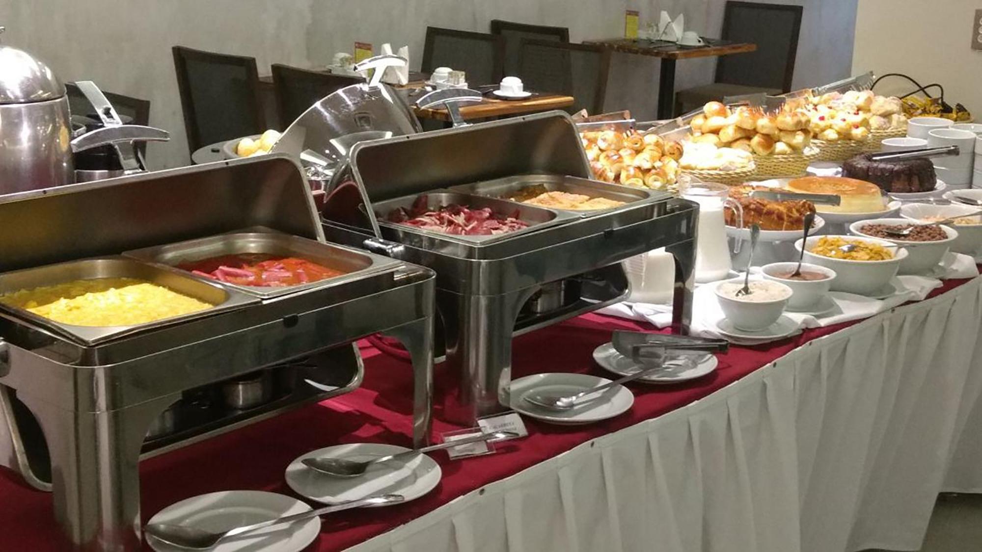 Hotel Atlantico Travel Copacabana Ріо-де-Жанейро Екстер'єр фото Breakfast buffet
