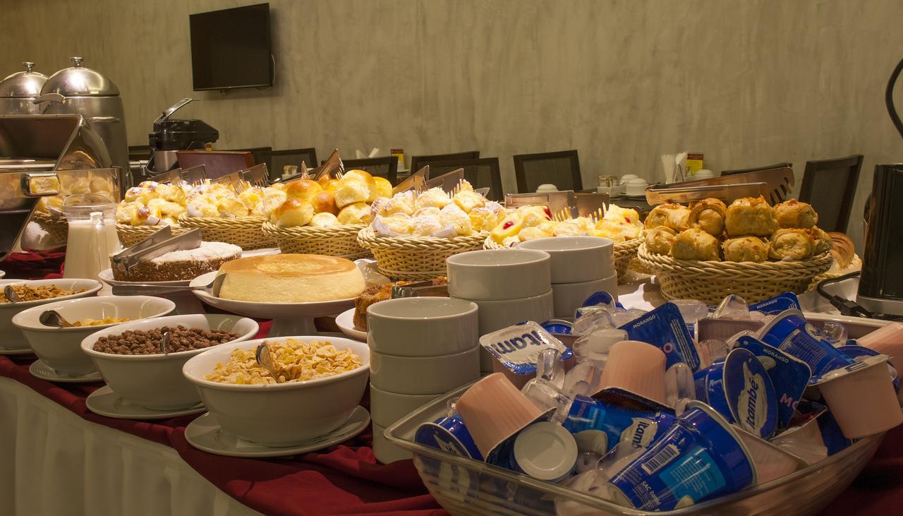 Hotel Atlantico Travel Copacabana Ріо-де-Жанейро Екстер'єр фото Breakfast buffet
