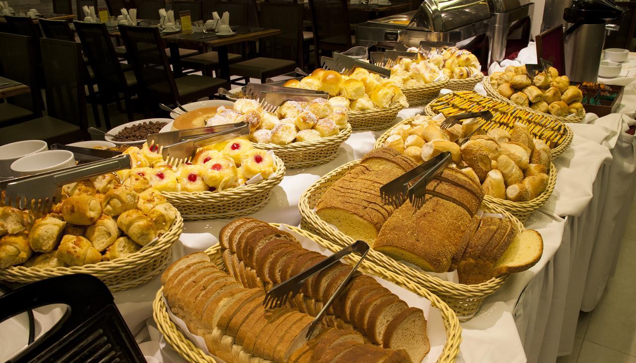 Hotel Atlantico Travel Copacabana Ріо-де-Жанейро Екстер'єр фото Breakfast buffet