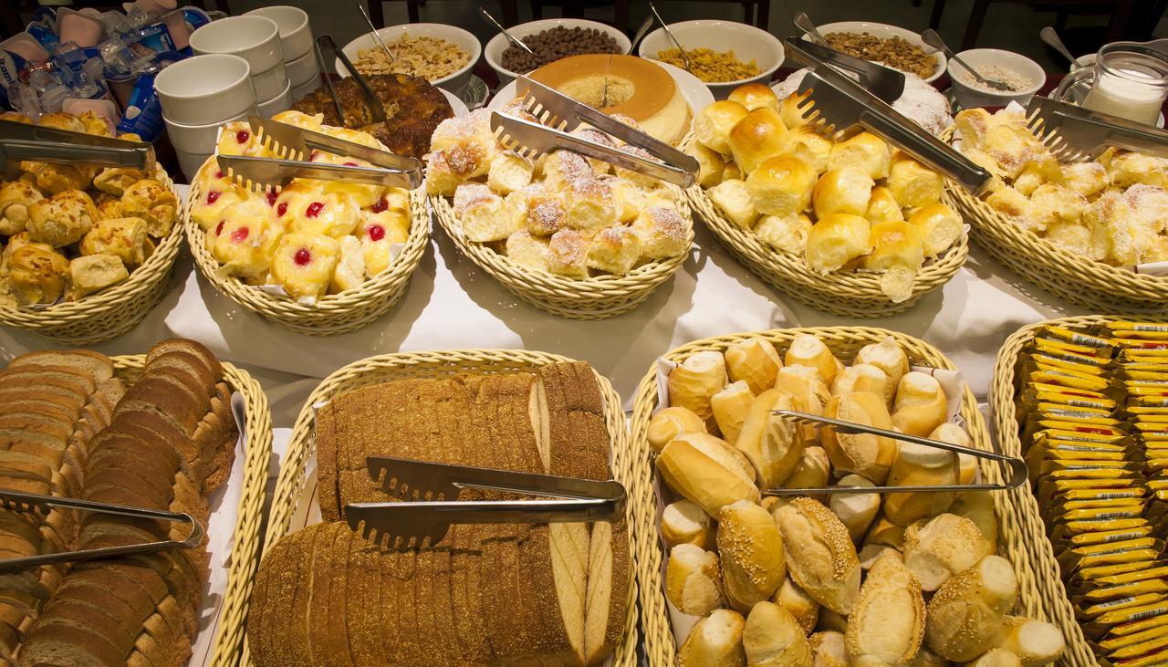Hotel Atlantico Travel Copacabana Ріо-де-Жанейро Екстер'єр фото Breakfast buffet